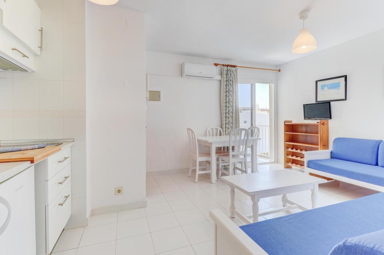 Apartamentos Llevant Port de Pollenca Exterior photo