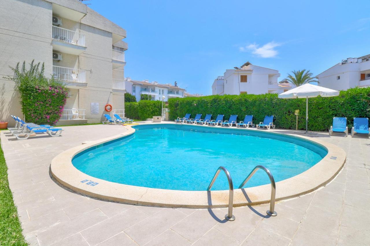 Apartamentos Llevant Port de Pollenca Exterior photo