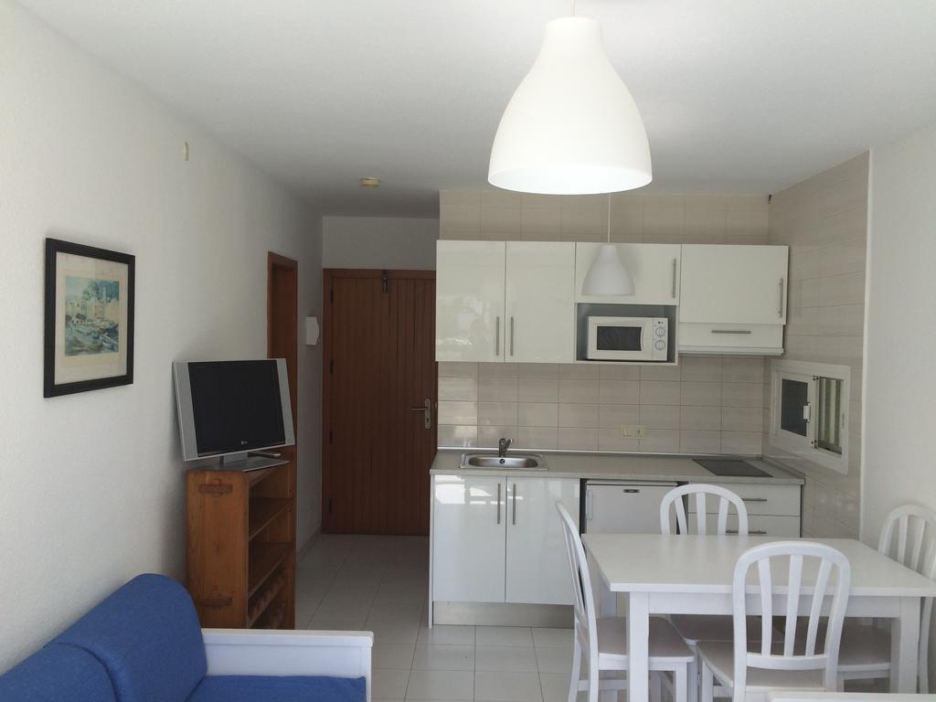 Apartamentos Llevant Port de Pollenca Exterior photo