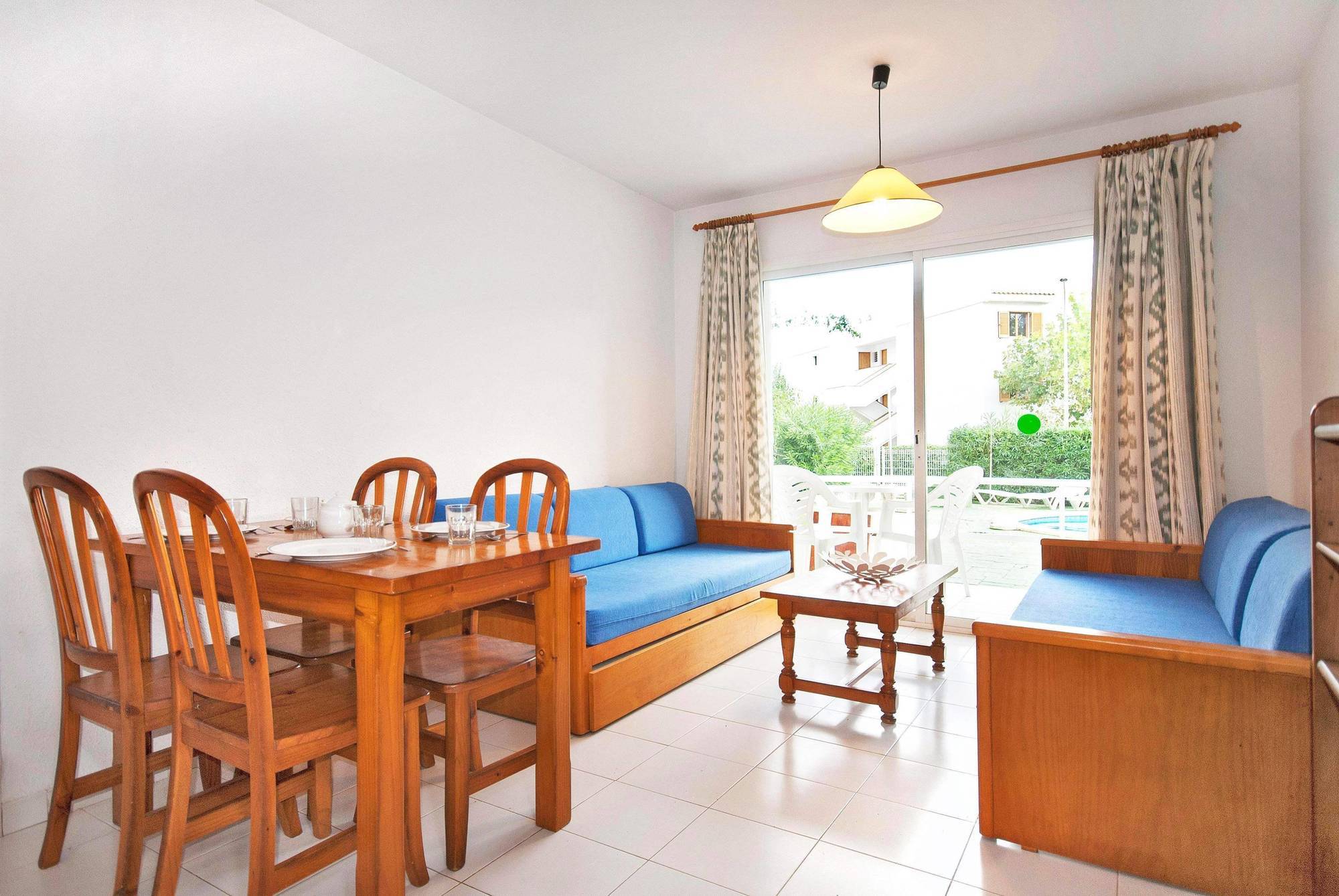 Apartamentos Llevant Port de Pollenca Exterior photo