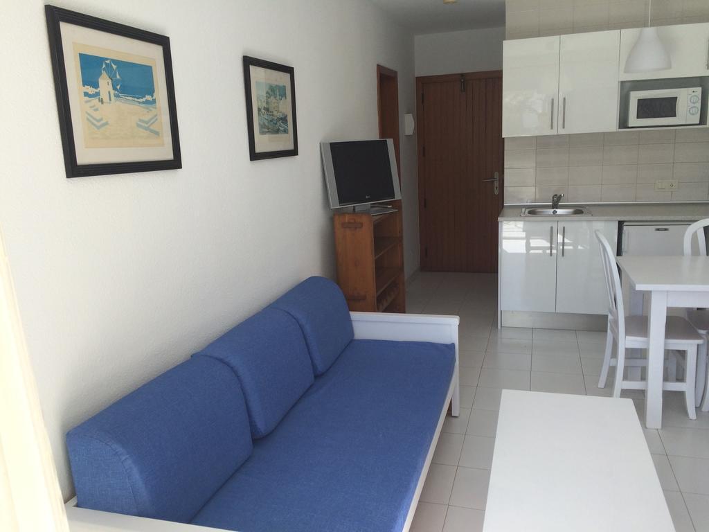 Apartamentos Llevant Port de Pollenca Exterior photo
